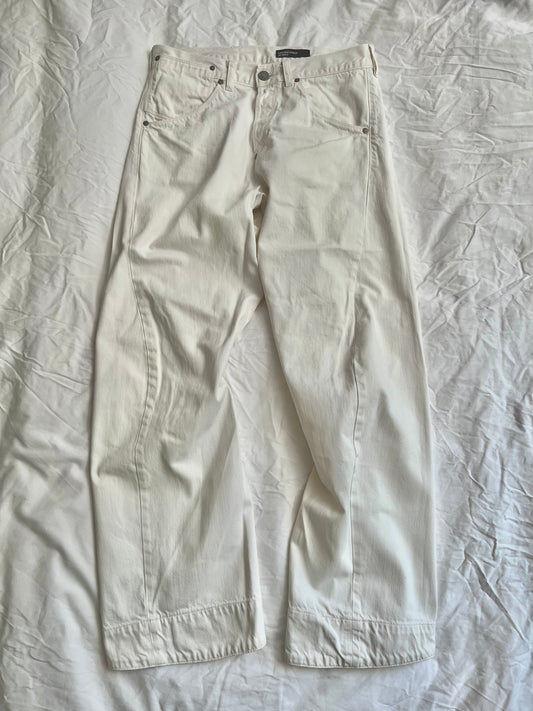 White Levi's Engineered Jeans 32X32