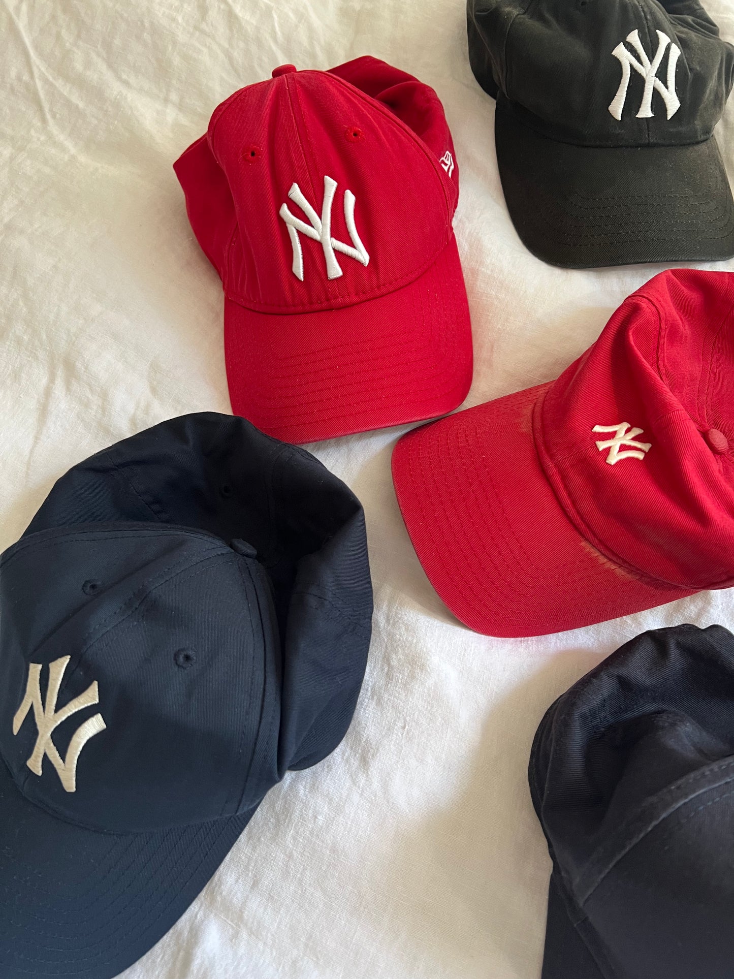 NY YANKEES BASEBALL CAP NAVY