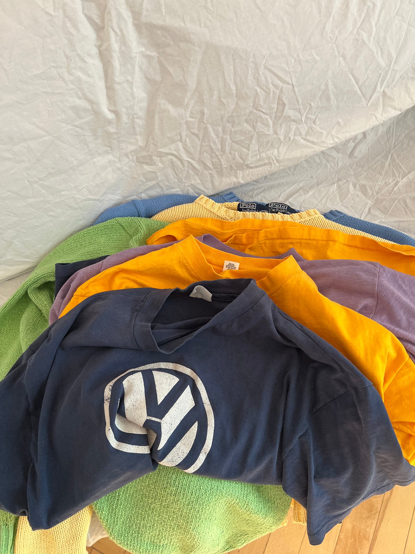 VOLKSWAGEN AUTOMOBILE