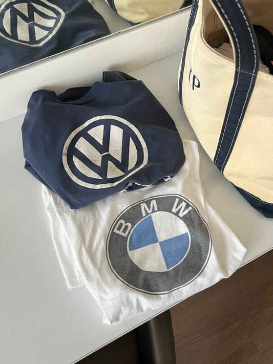 VOLKSWAGEN AUTOMOBILE