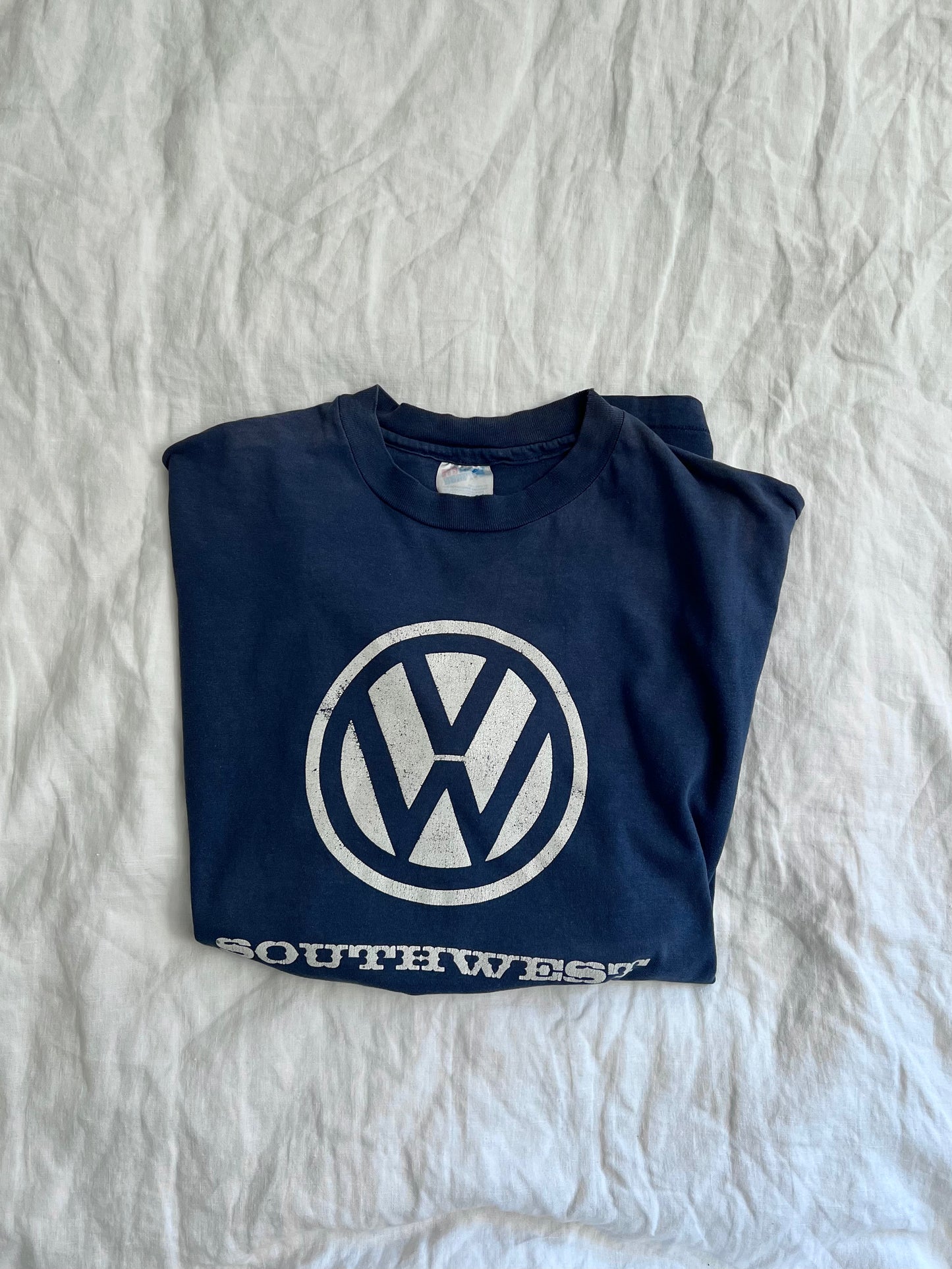 VOLKSWAGEN AUTOMOBILE