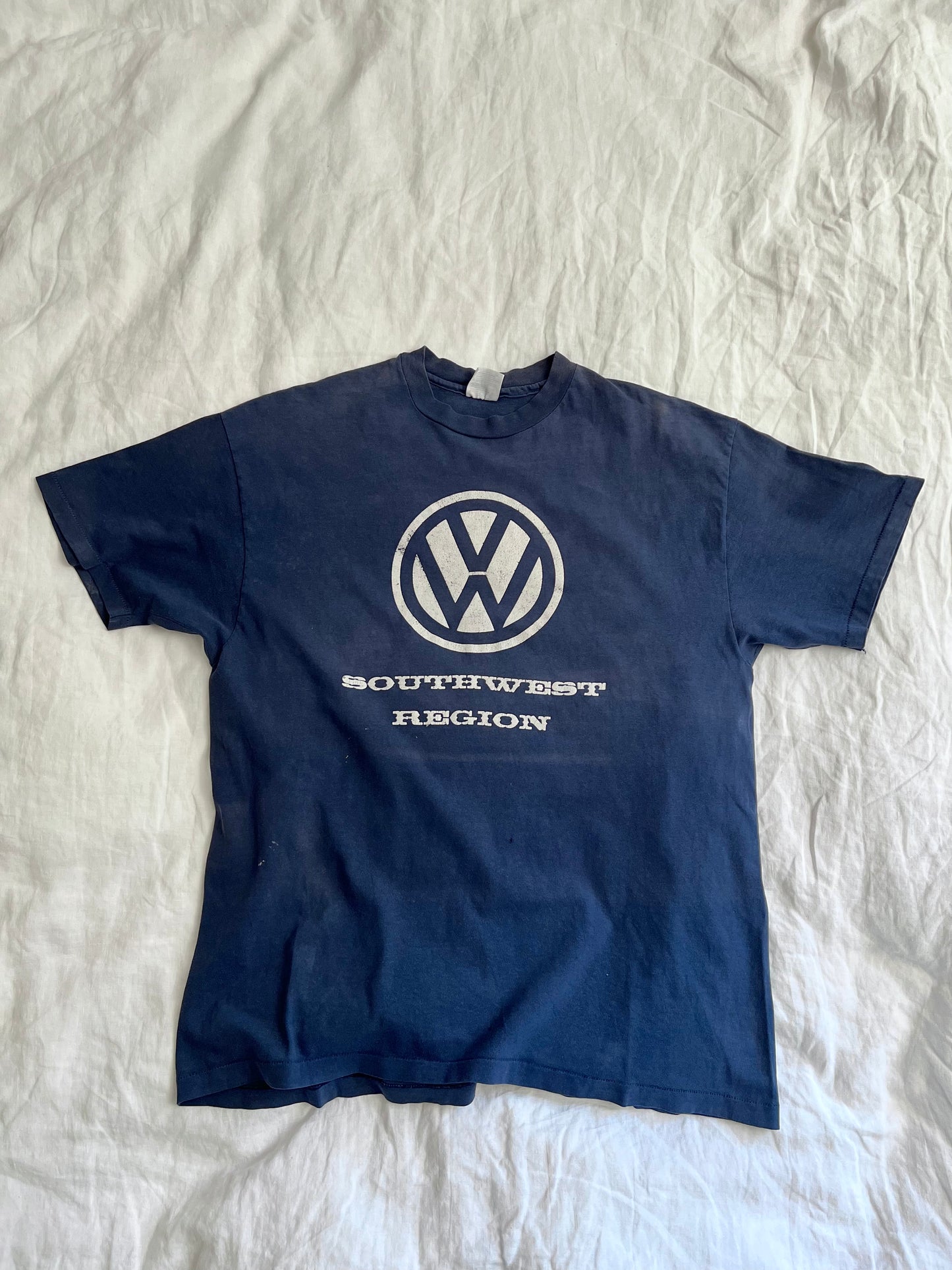 VOLKSWAGEN AUTOMOBILE
