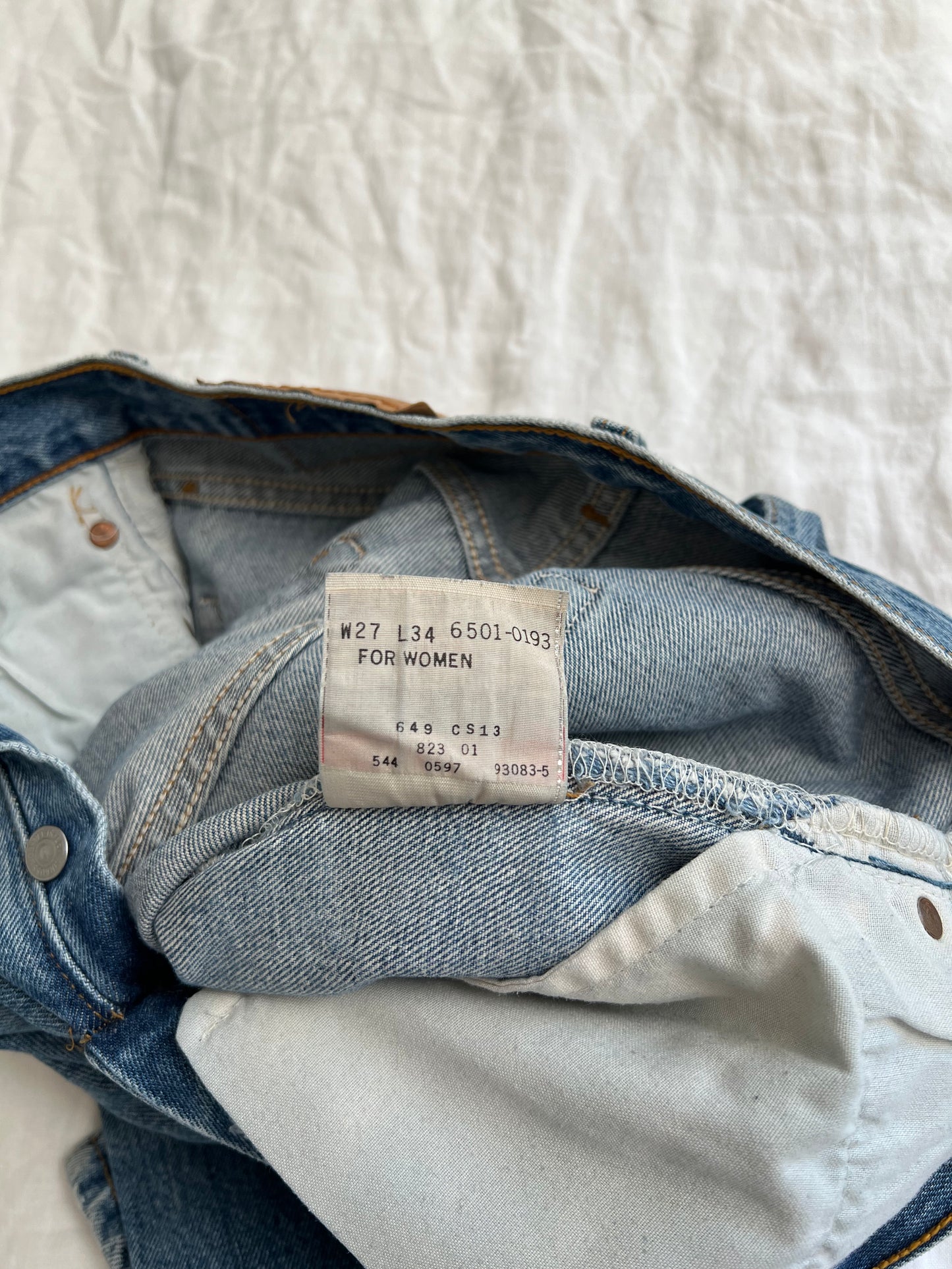 Vintage Levi's 501 27x34