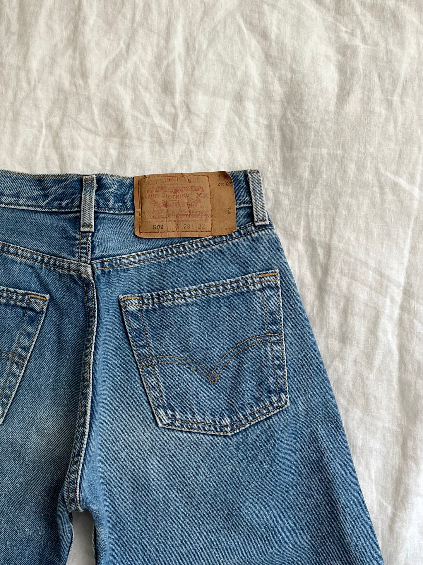 Vintage Levi's 501 28x32