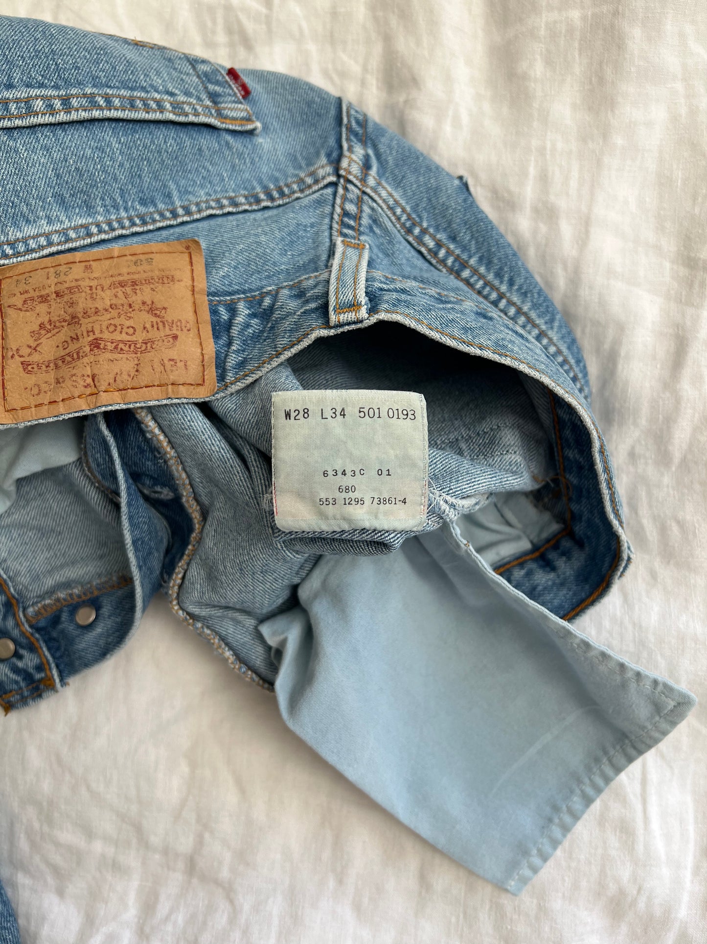 Vintage Levi's 501 28x34