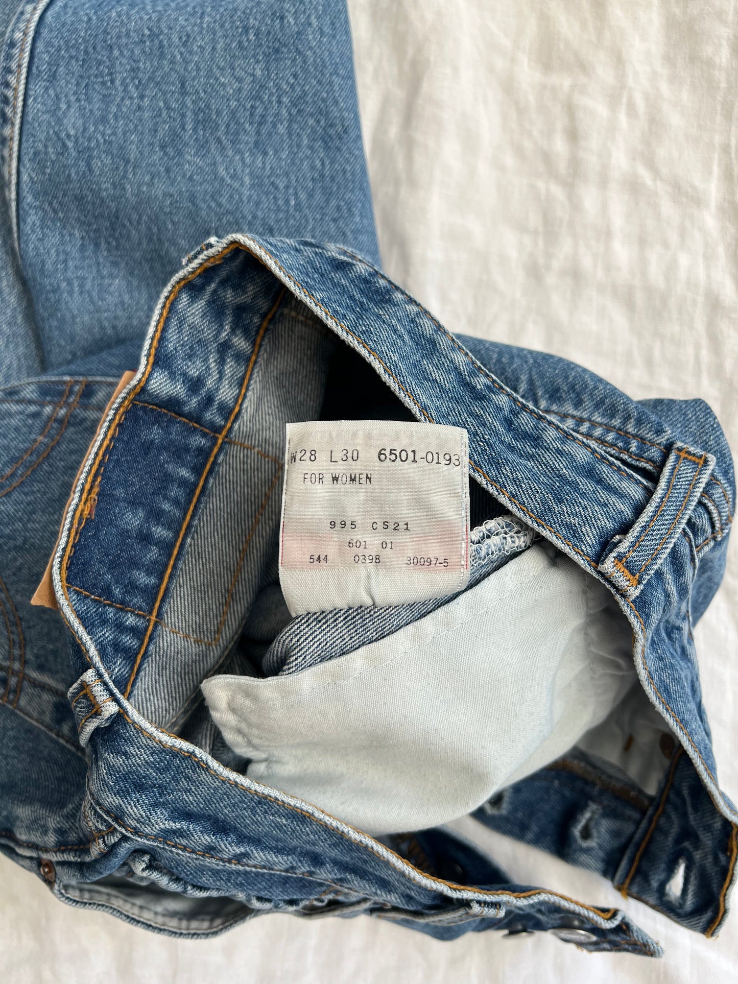 Vintage Levi's 501 28x26