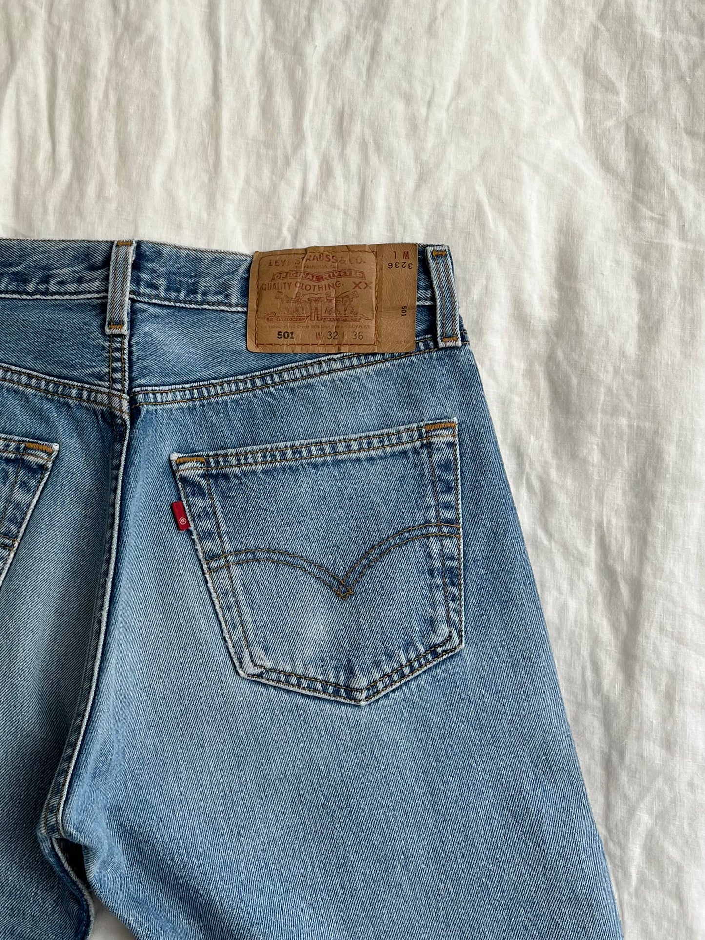 Vintage Levi's 501 32x36