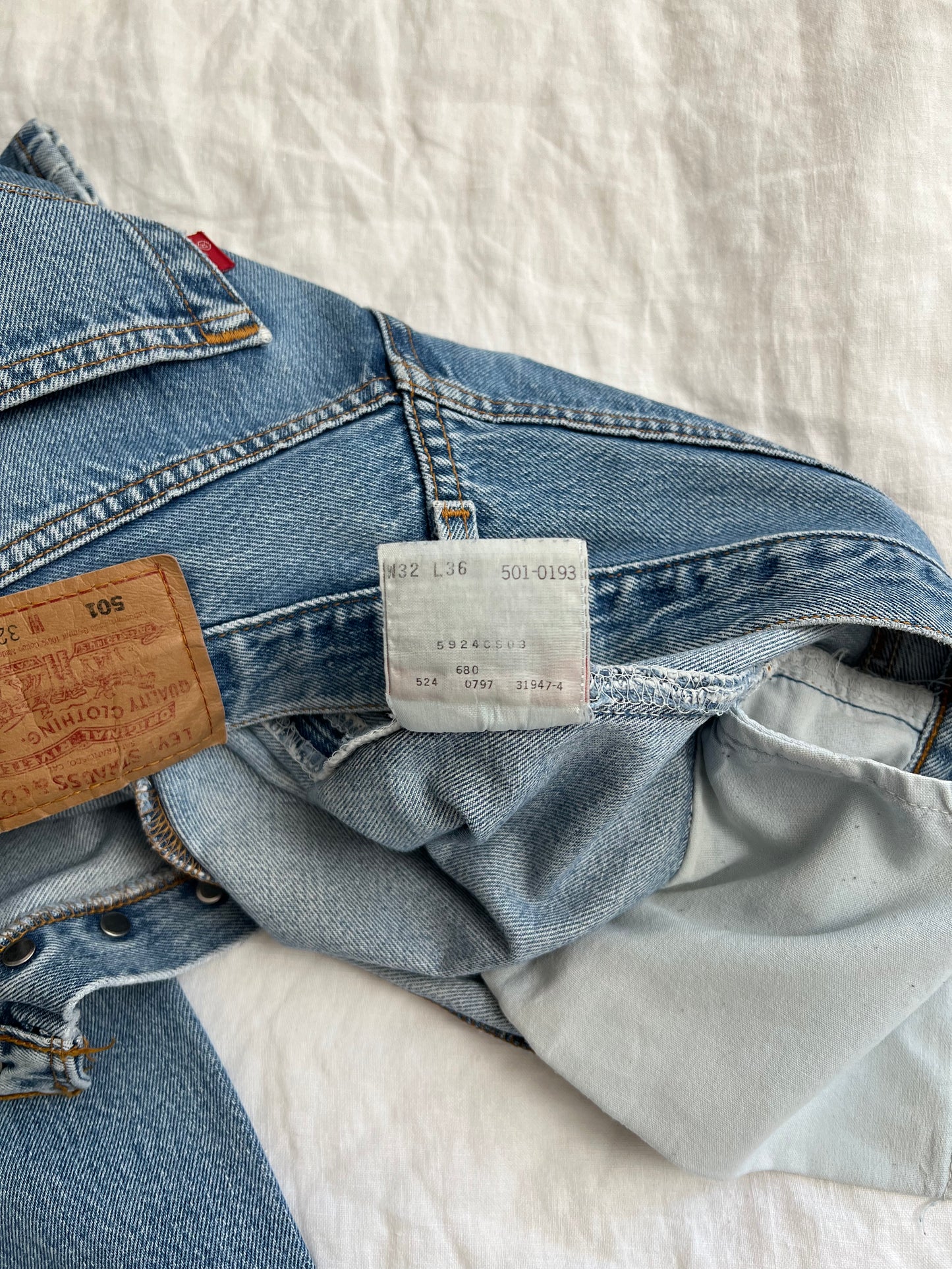 Vintage Levi's 501 32x36