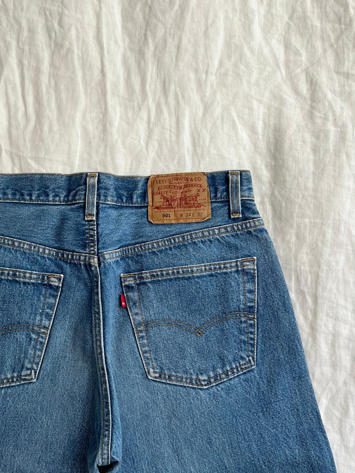 Vintage Levi's 501 34x32