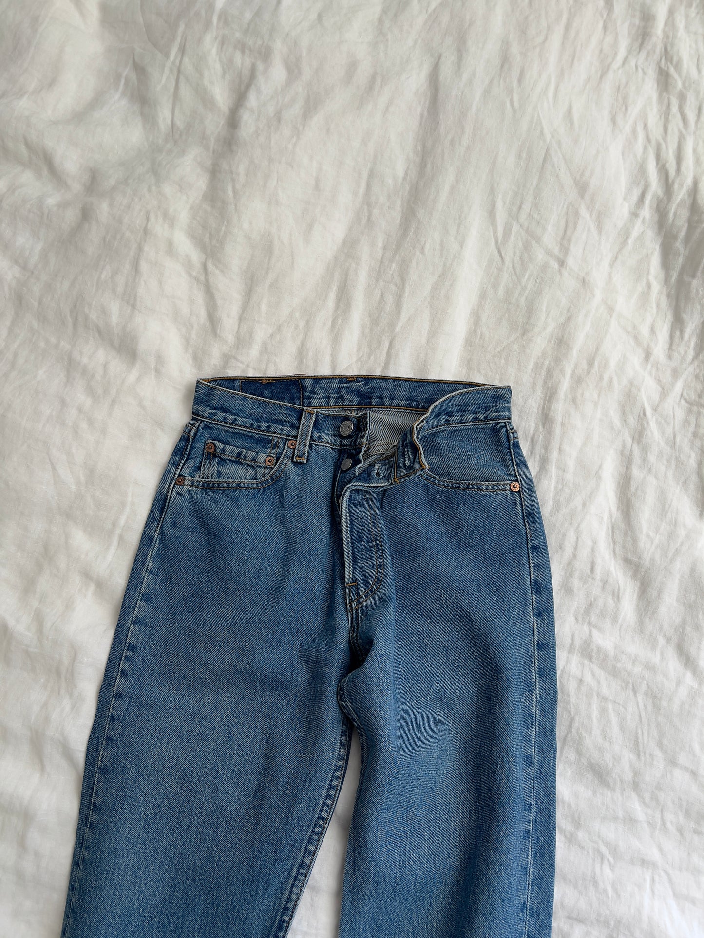Vintage Levi's 501 28x26
