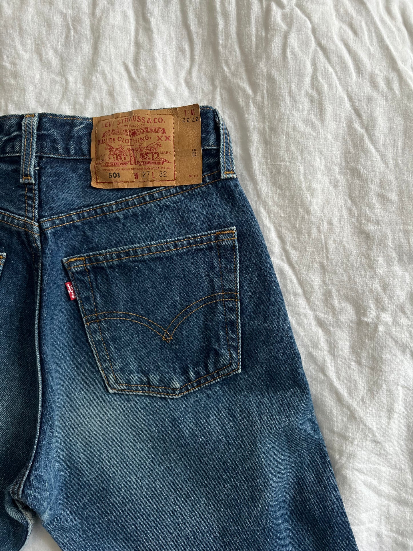 Vintage Levi's 501 27x32