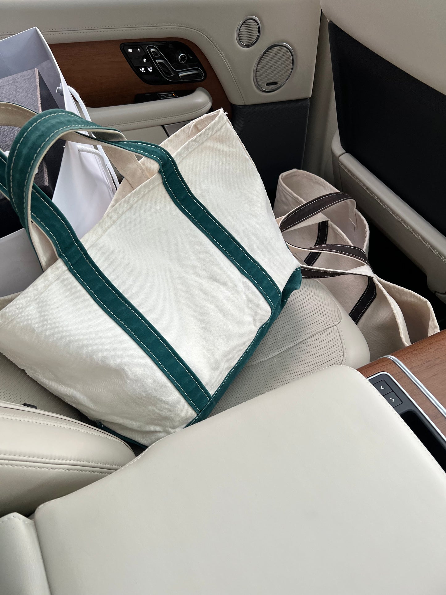 L.L. BEAN BOAT AND TOTE BAG BLACK LAB