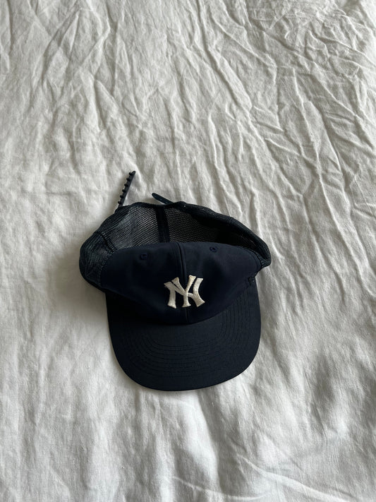 VINTAGE NY YANKEES CAP