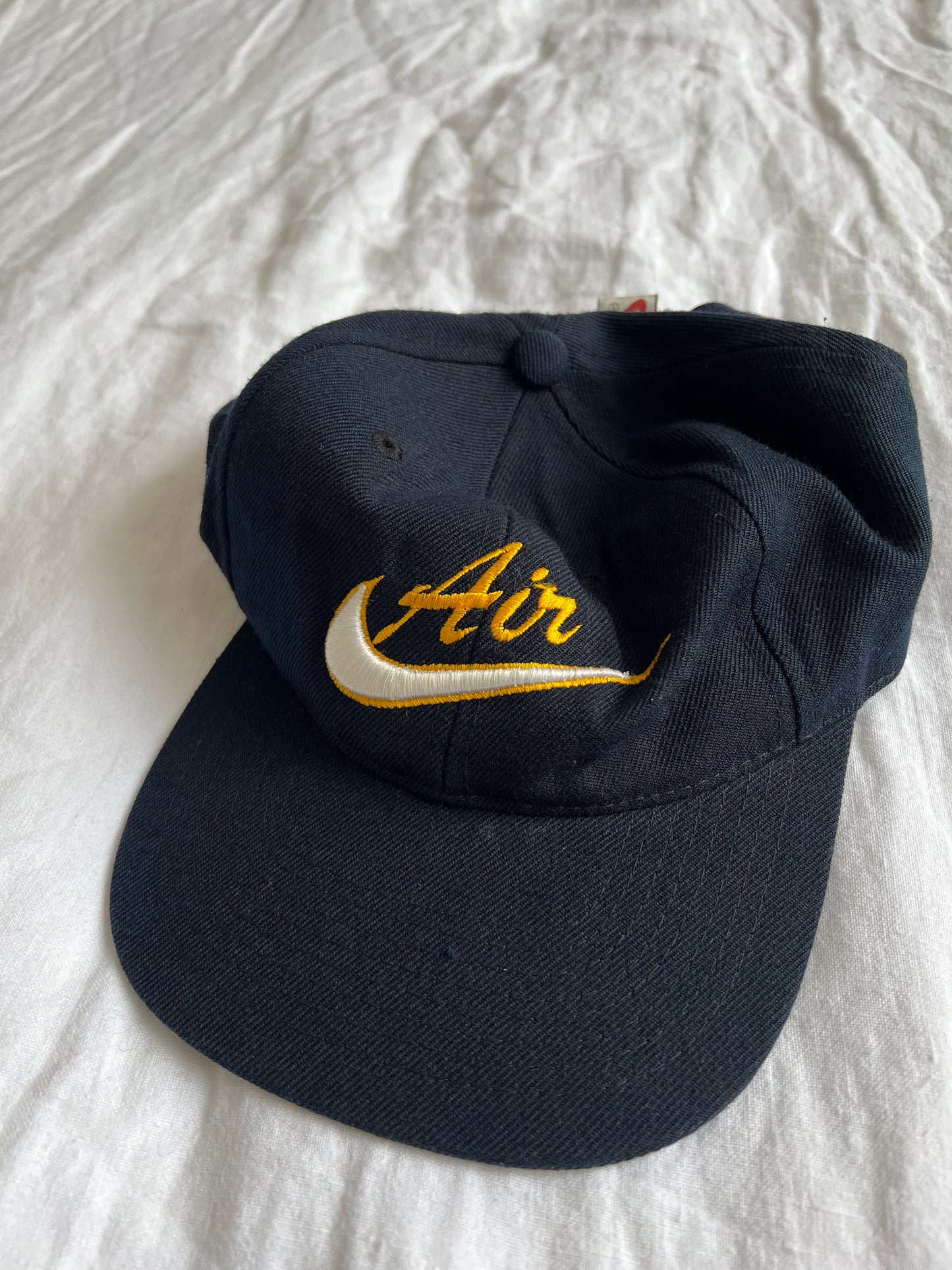 VINTAGE NIKE AIR CAP