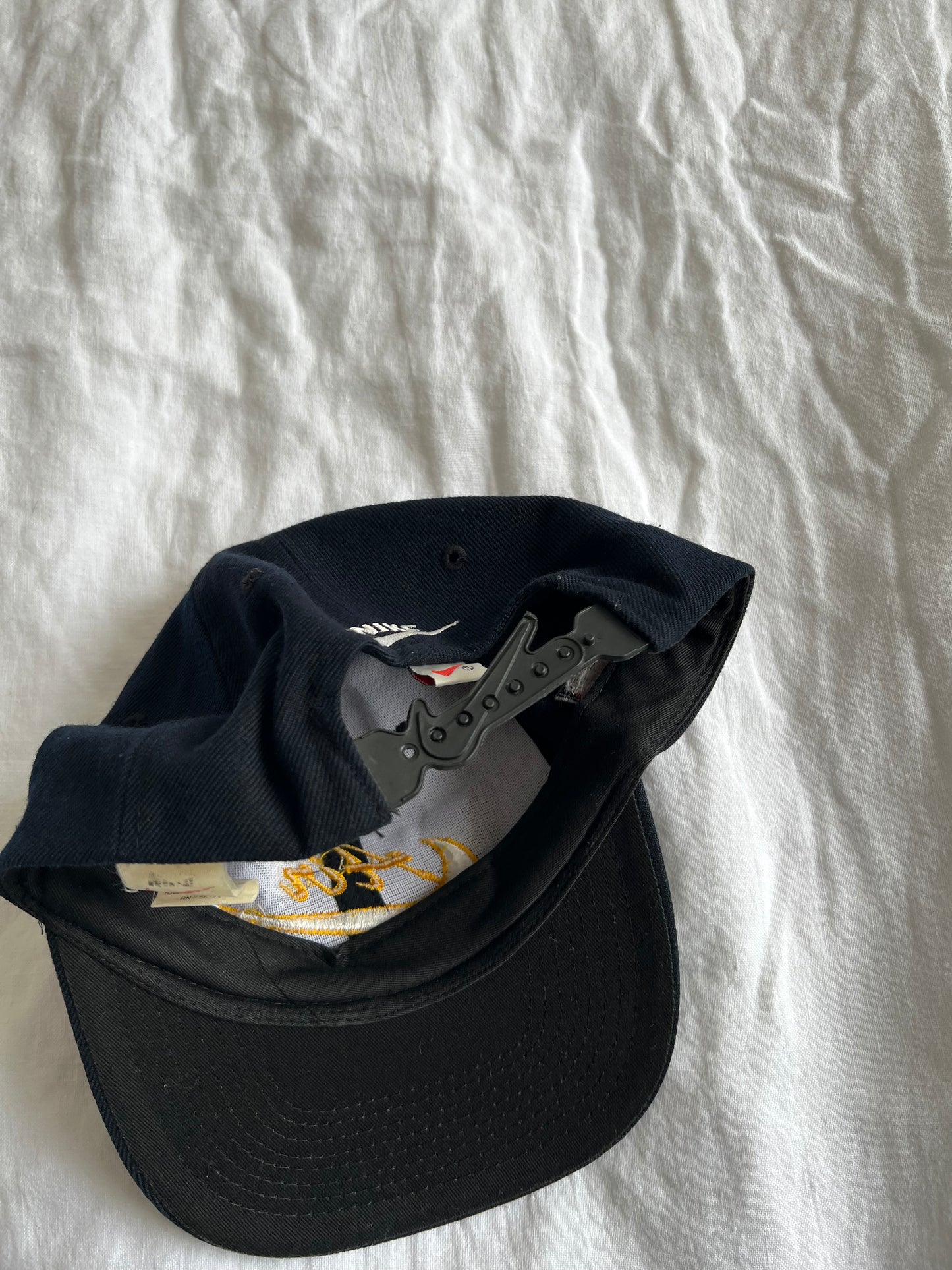 VINTAGE NIKE AIR CAP