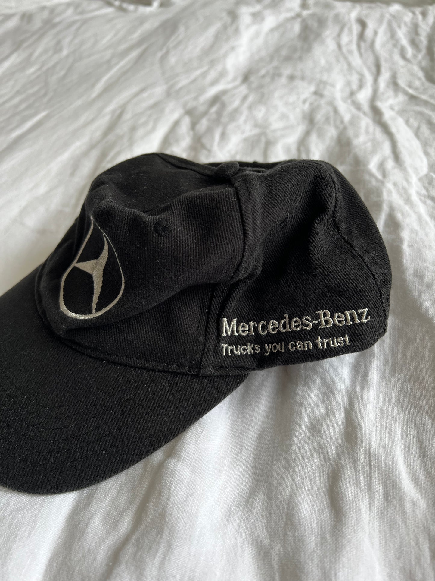 MERCEDES-BENZ CAP
