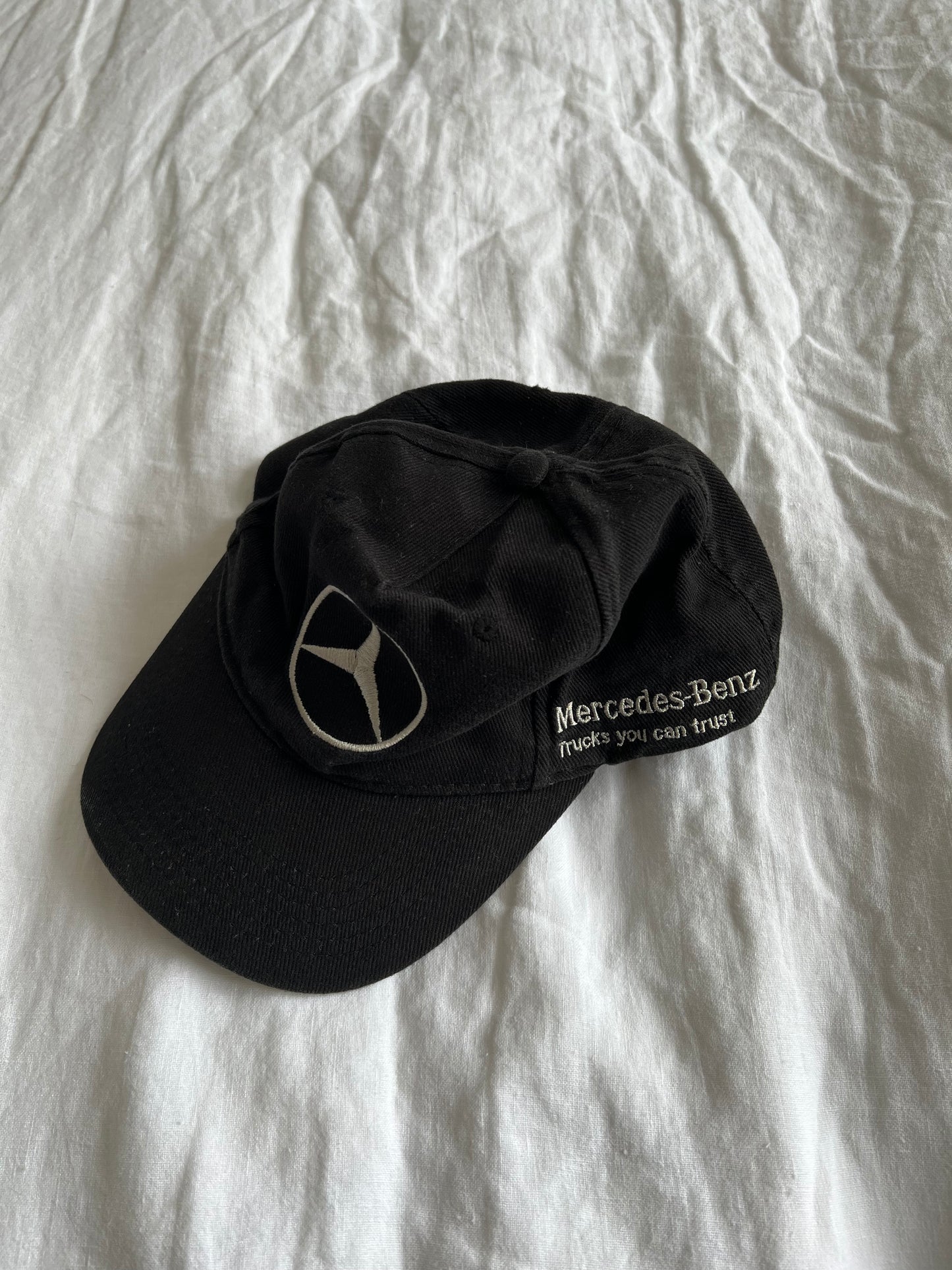 MERCEDES-BENZ CAP