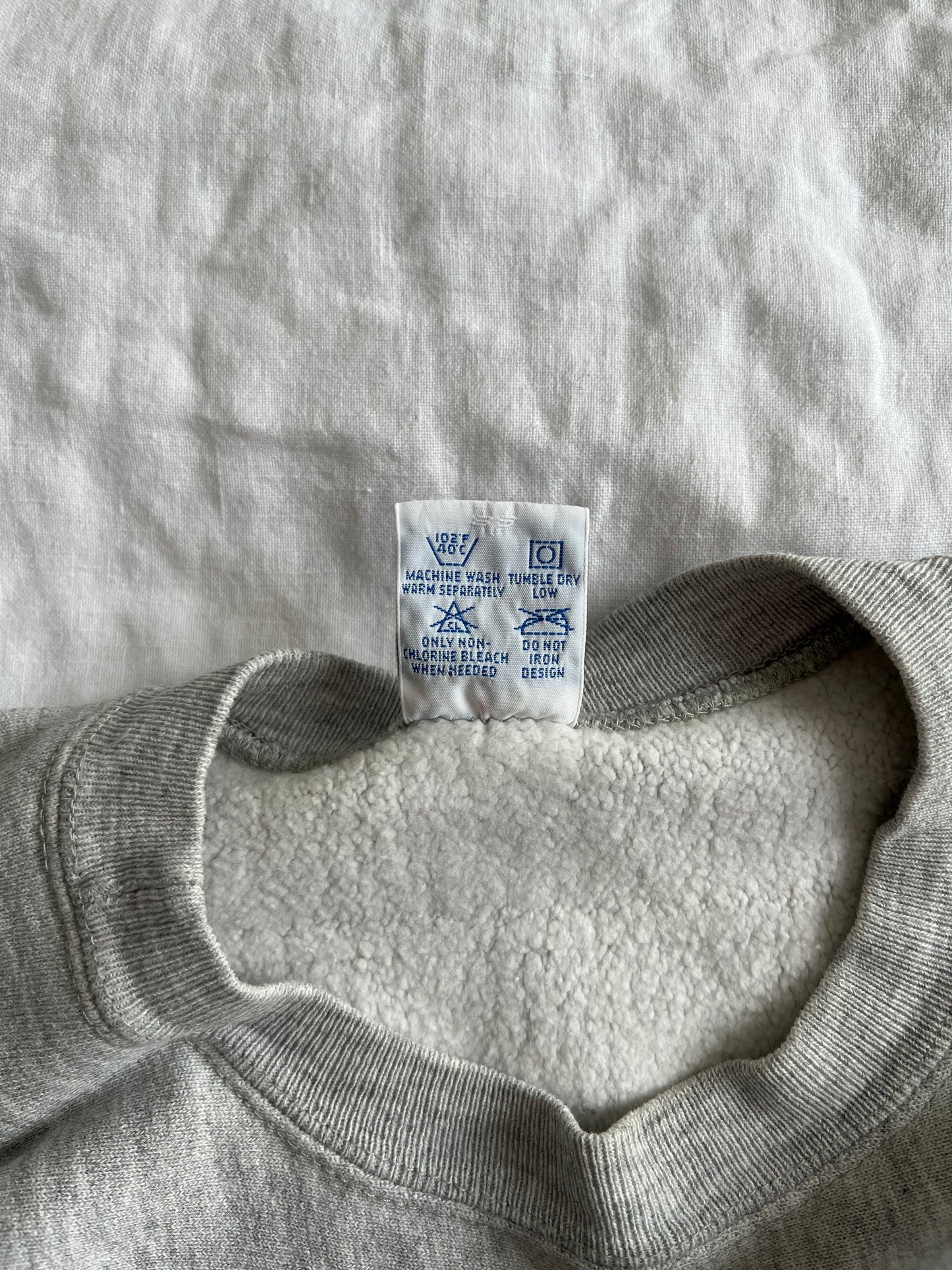 VINTAGE 90s CHAMPION REVERSE WEAVE SWEATSHIRT