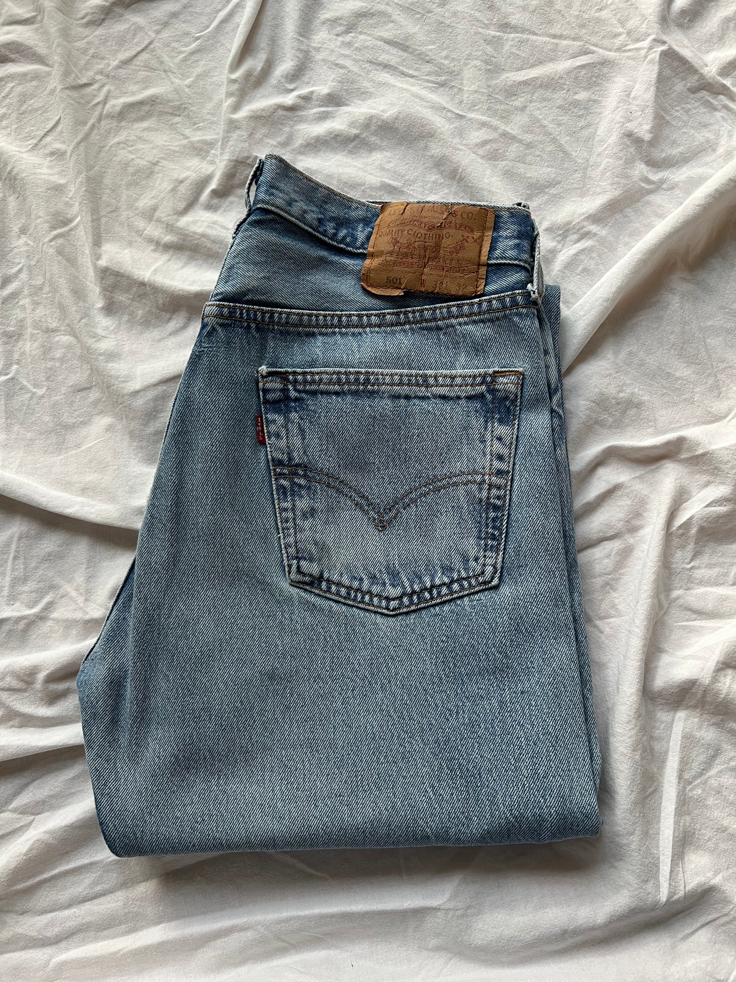 Vintage Levi's 501 33x32