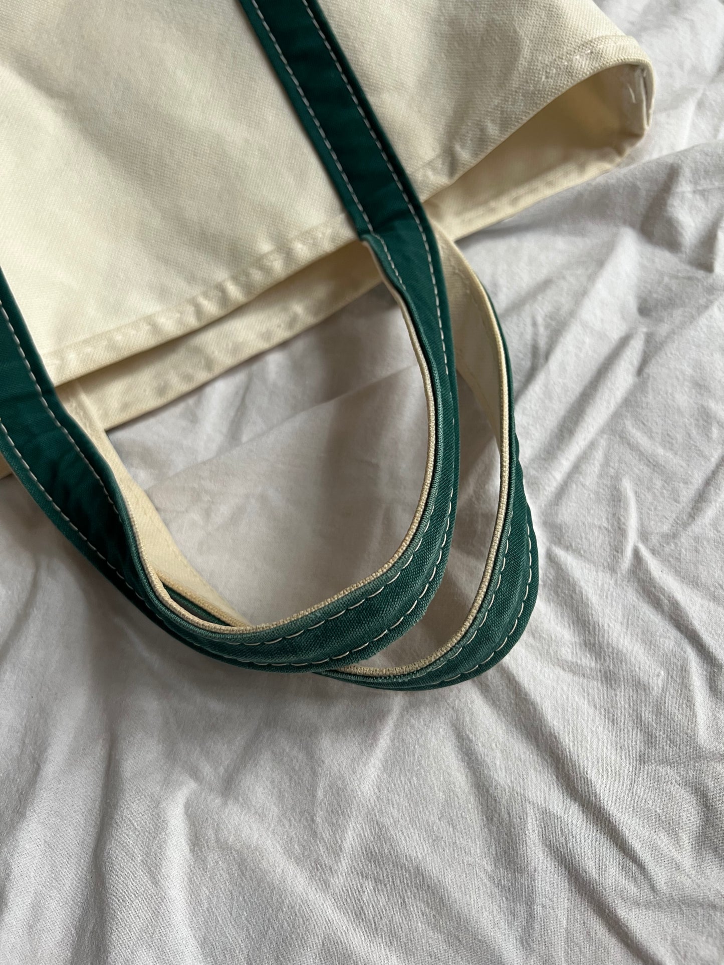 L.L. BEAN BOAT AND TOTE BAG BLACK LAB