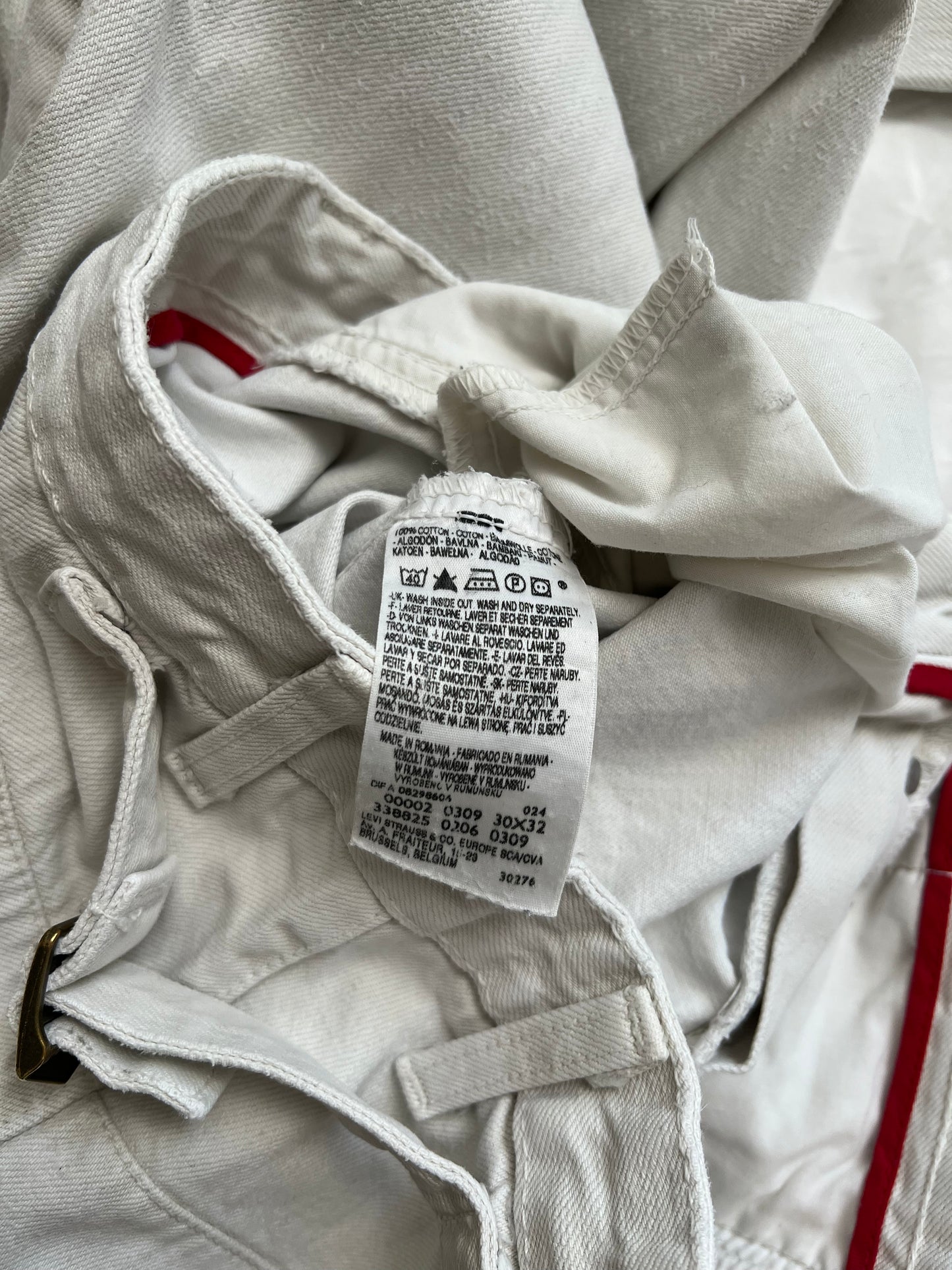 White Levi's Engineered Jeans 30X32