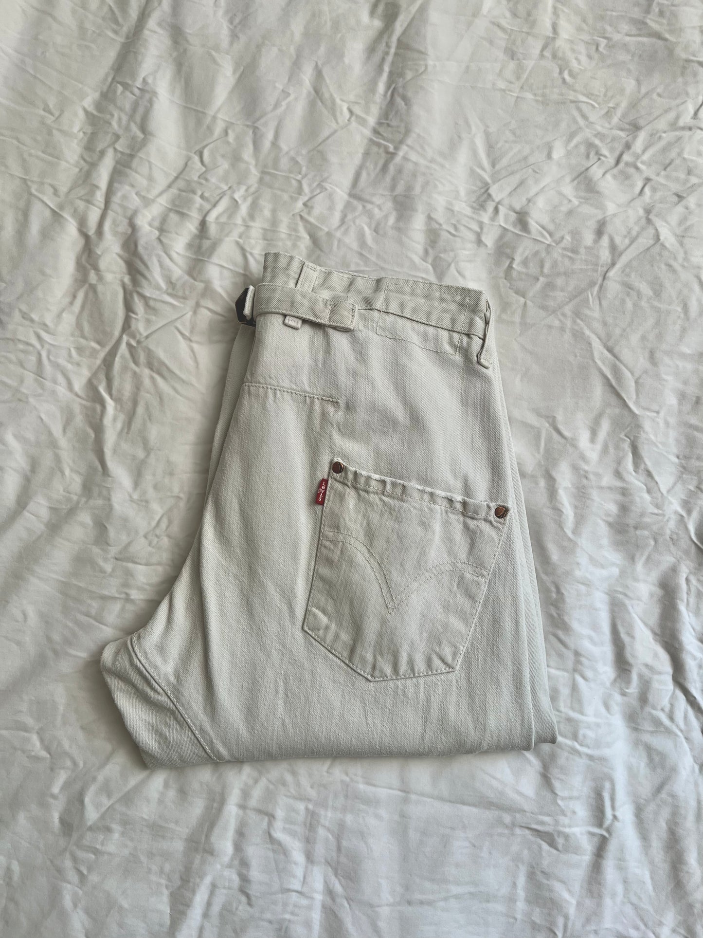 White Levi's Engineered Jeans 30X32