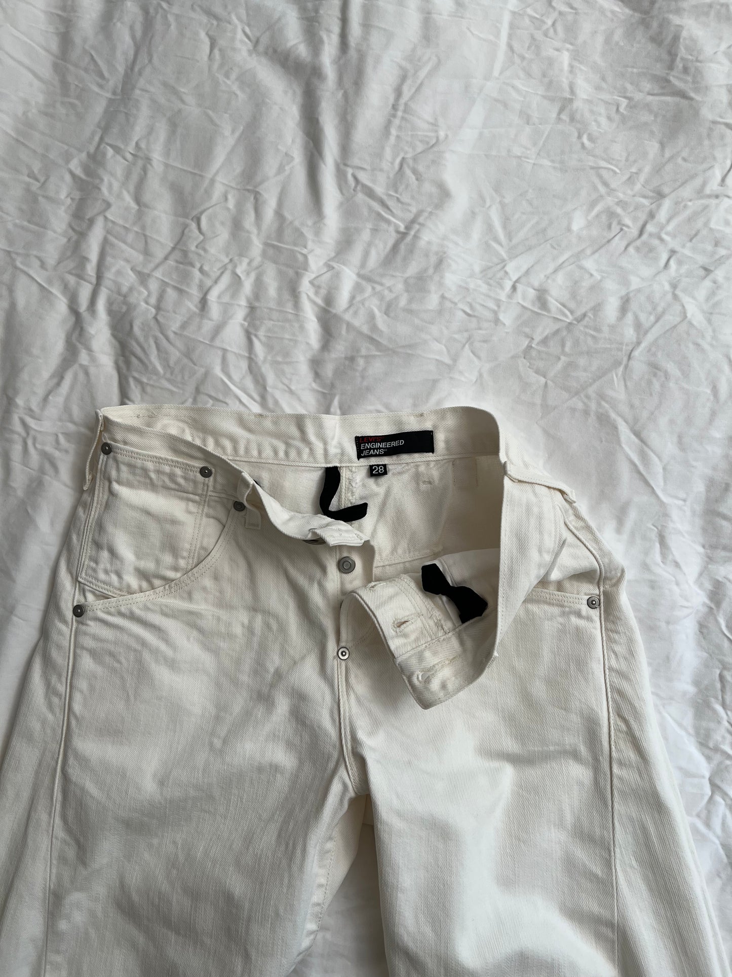 White Levi's Engineered Jeans 28X32