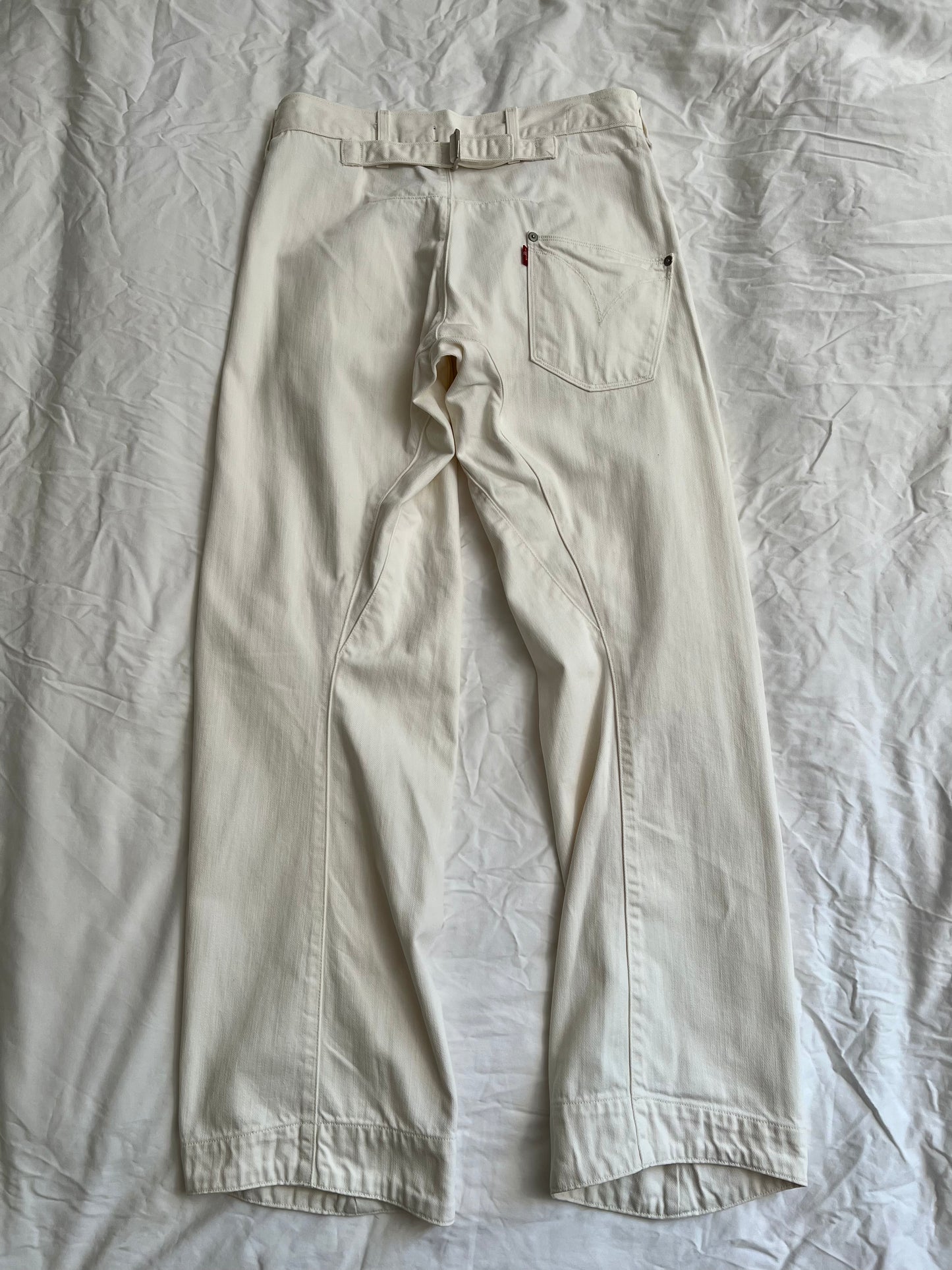 White Levi's Engineered Jeans 28X32