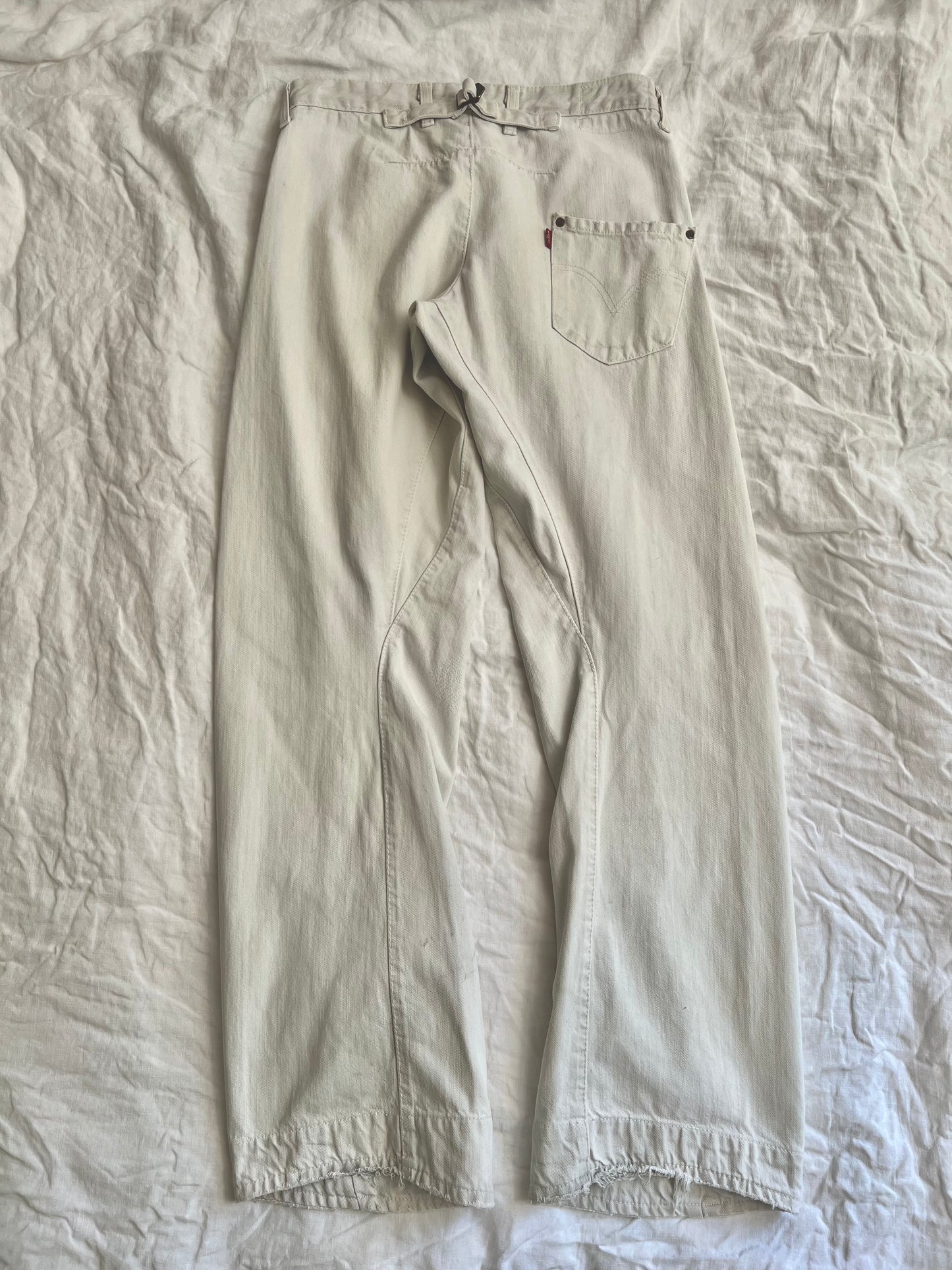 White Levi's Engineered Jeans 30X34
