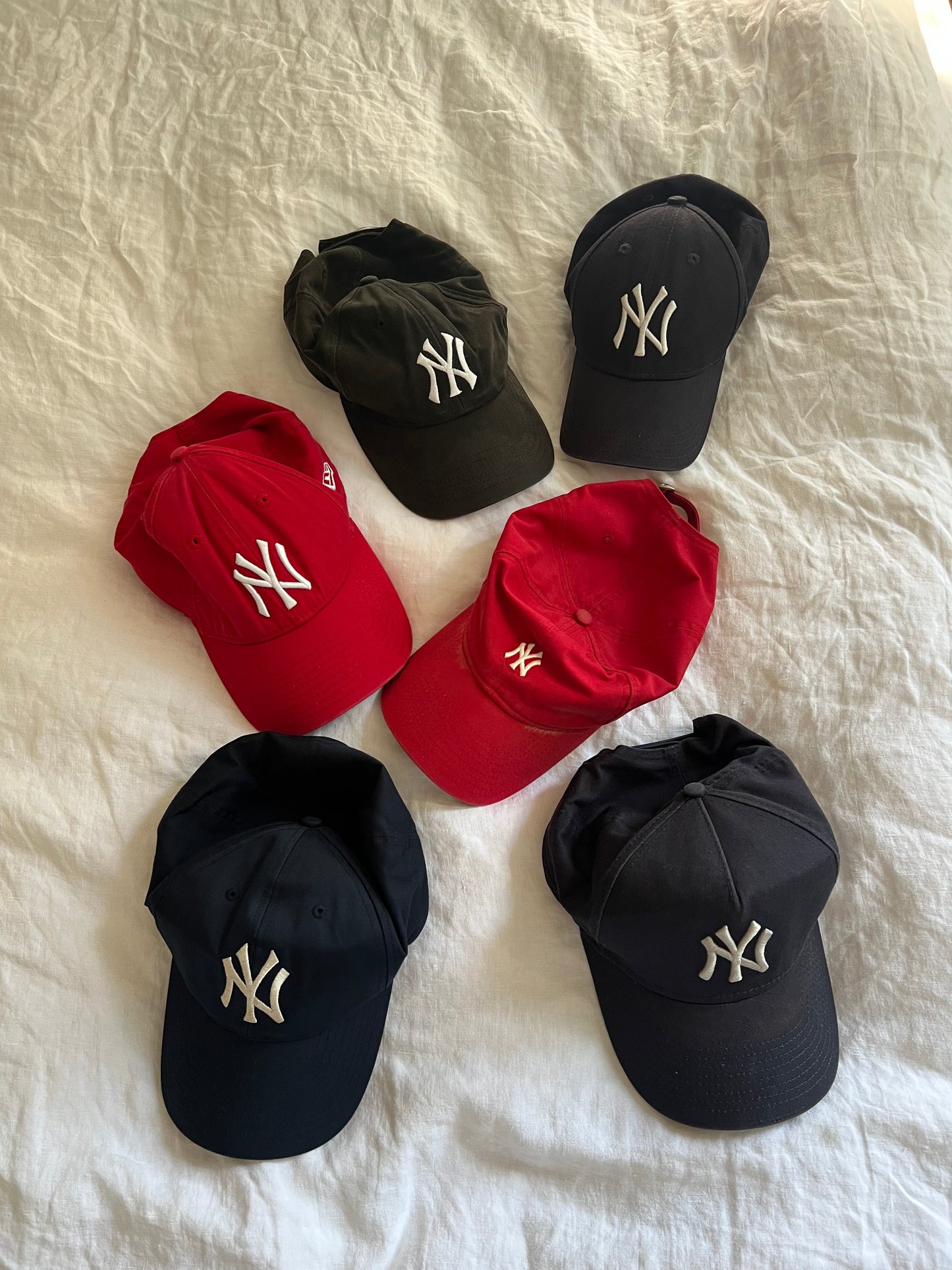 NY YANKEES BASEBALL CAP RED