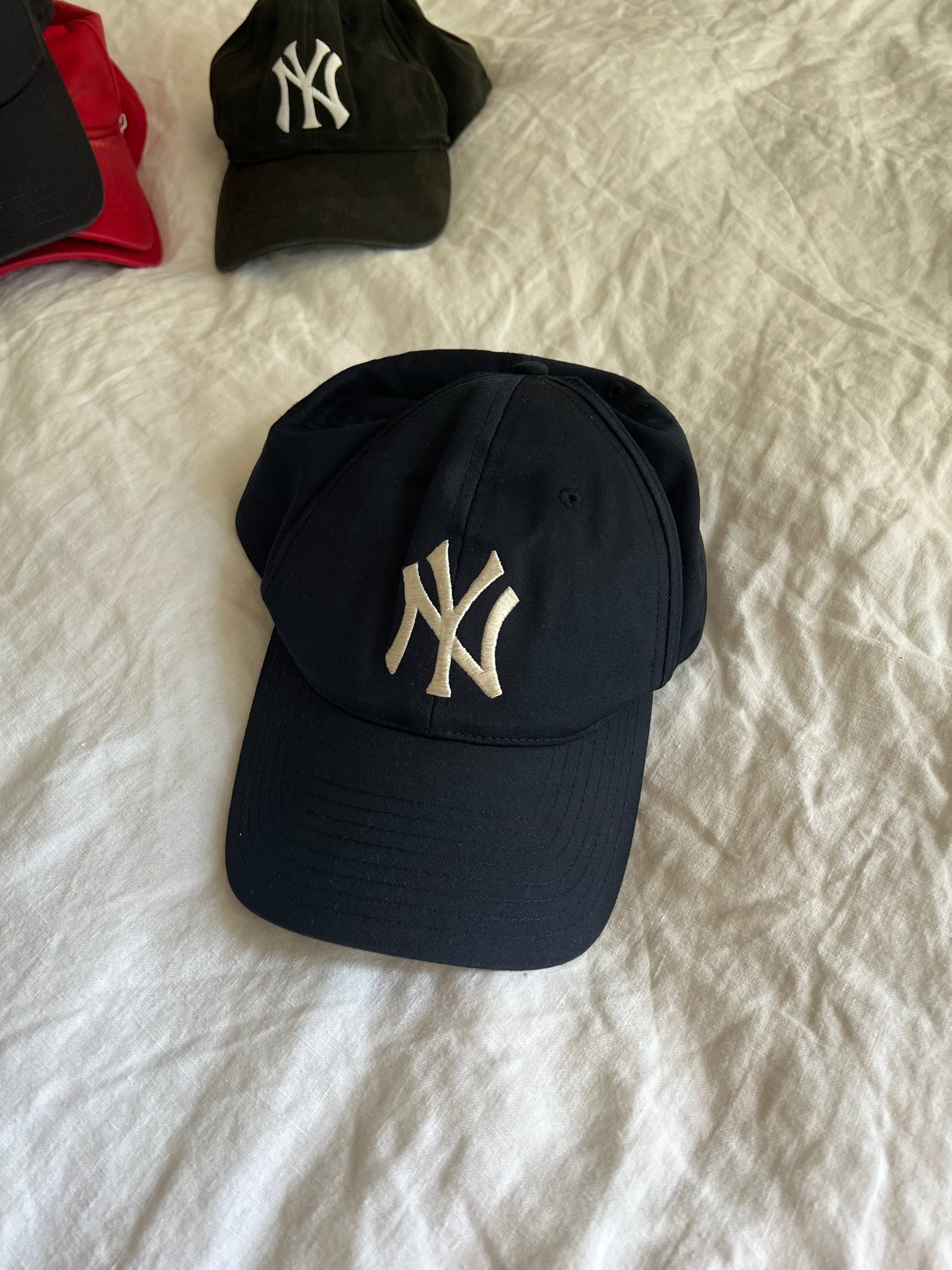 NY YANKEES BASEBALL CAP NAVY