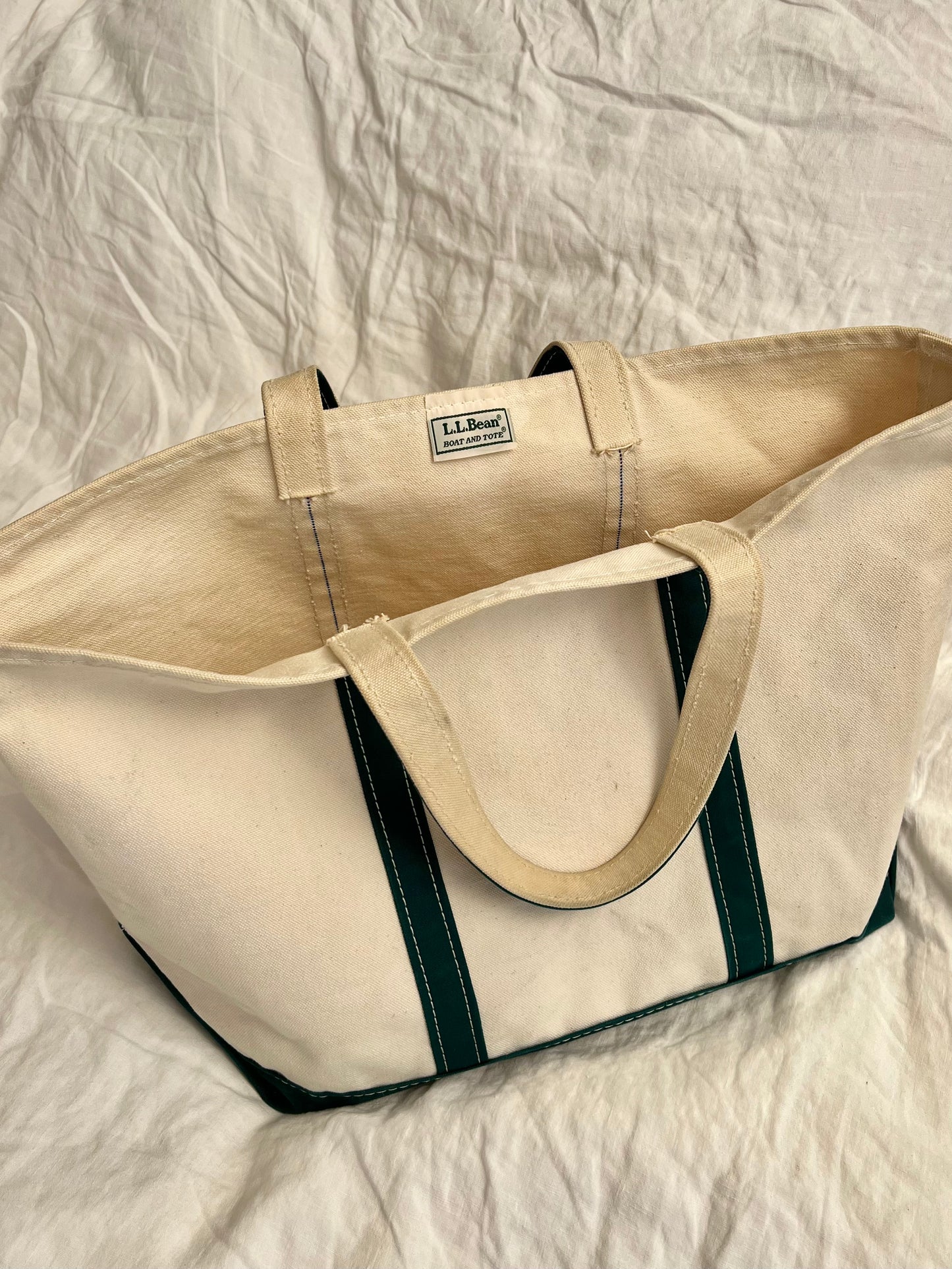 L.L. BEAN BOAT AND TOTE BAG GREEN